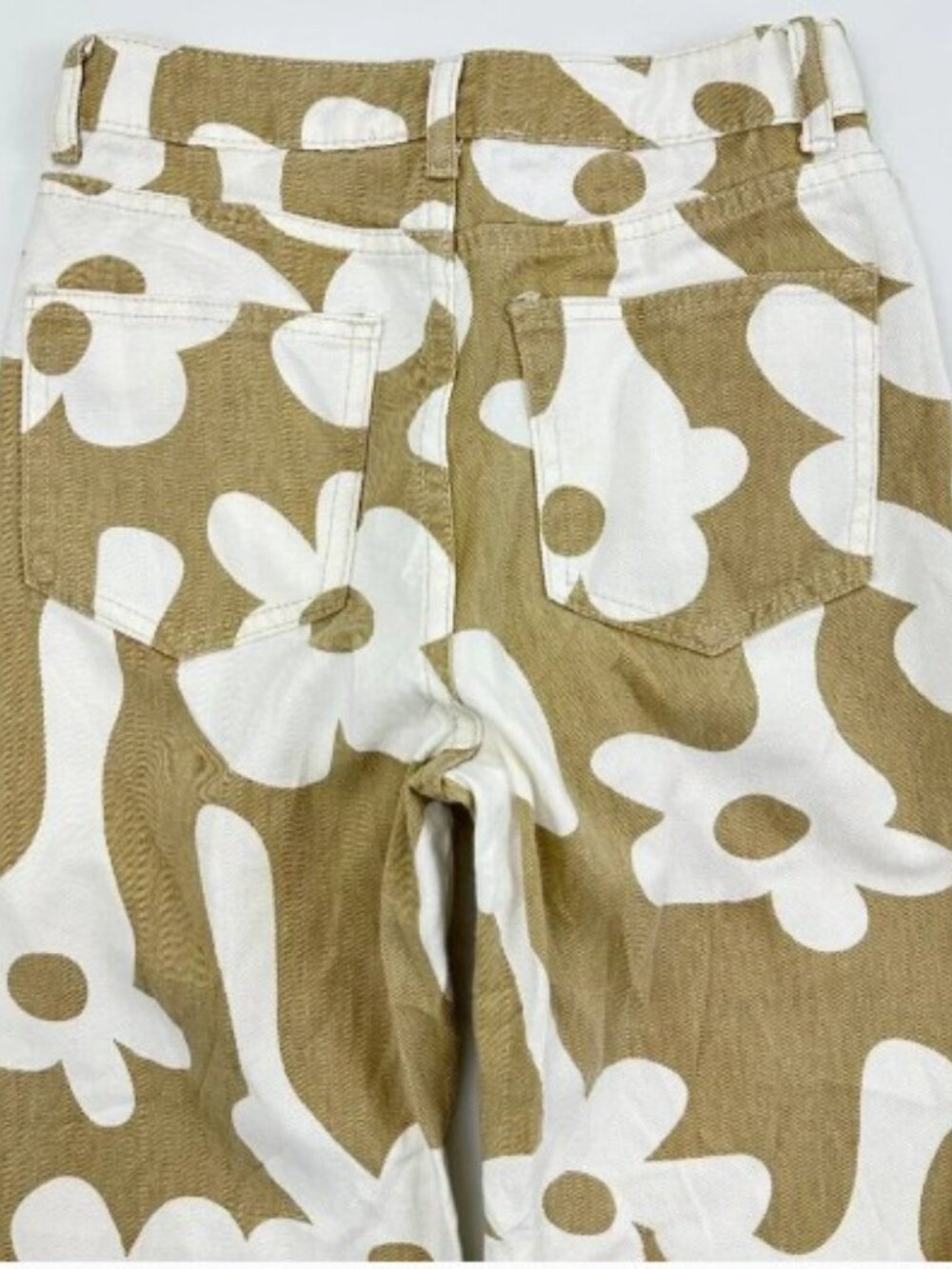 Bailey‎ Rose Baggy Straight Women's size M Beige White Flowers Denim Jeans - Picture 3 of 3